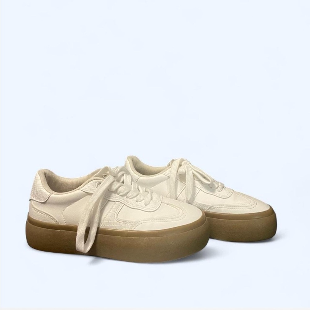 Women's Cream Sneakers with Tan Sole